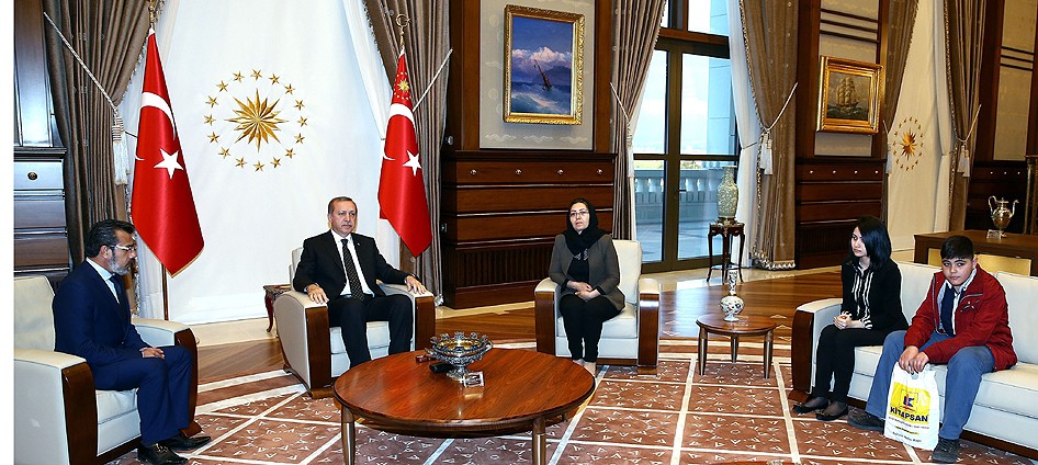 ozgecanin-ailesi-jpg20150430230308-(1).jpg