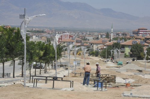 Parklar Güneş Enerjisiyle Aydınlatılacak