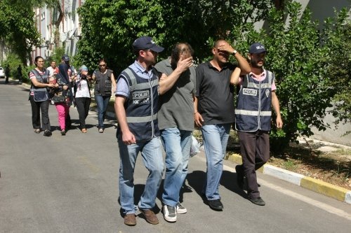 Polis Uyuşturucu Tacirlerine Geçit Vermiyor