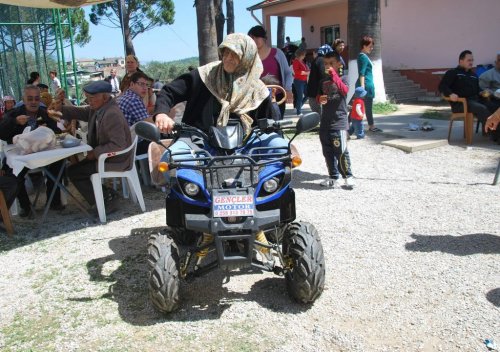 Raziye Ninenin Motor Sevdası