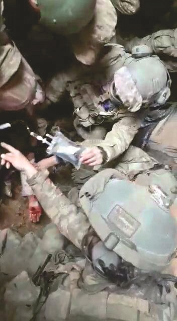 resized_d8412-2568b35basker.jpg resized_d8412-2568b35basker.jpg