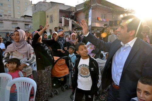 Romanların Hibe Sevinci