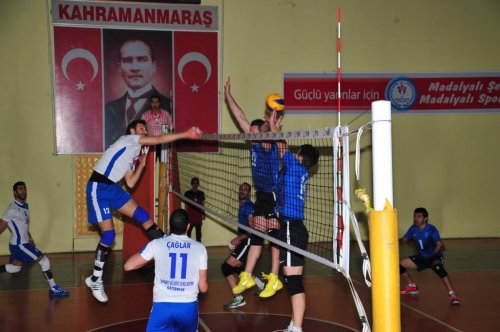 Şahinbey Voleybol Takımı Liderliğini Sağlamlaştırdı