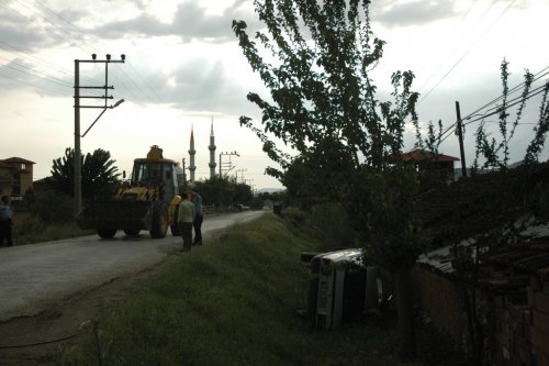 Şarampole Uçtu Burnu Bile Kanamadan Çıktı