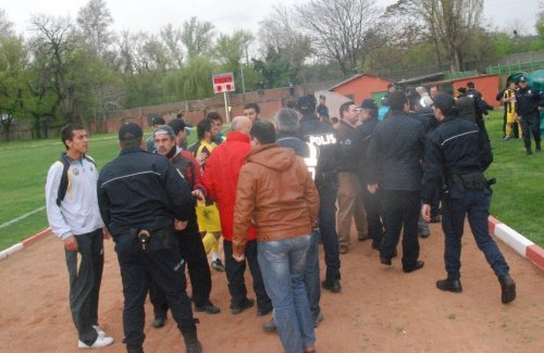 Seyircisiz Maçta Olaylar Çıktı