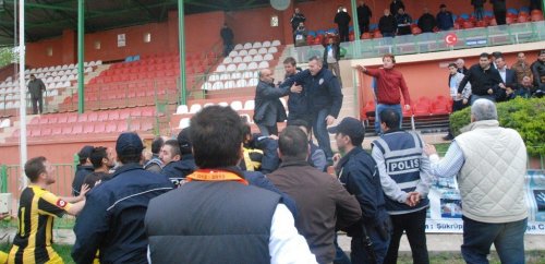 Seyircisiz Maçta Olaylar Çıktı