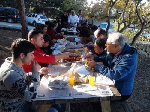 Sıcak Havayı Piknik Yaparak Değerlendirdiler