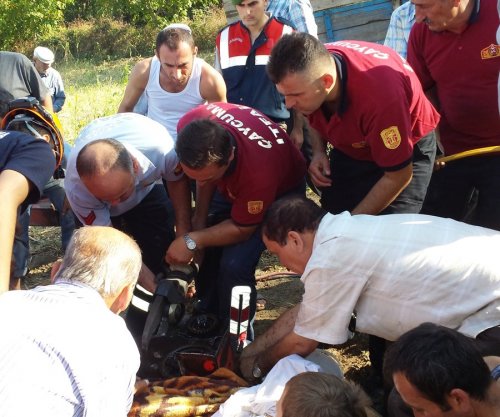 Slaj Makinesine Ayağını Kaptıran Kişi Kurtarıldı