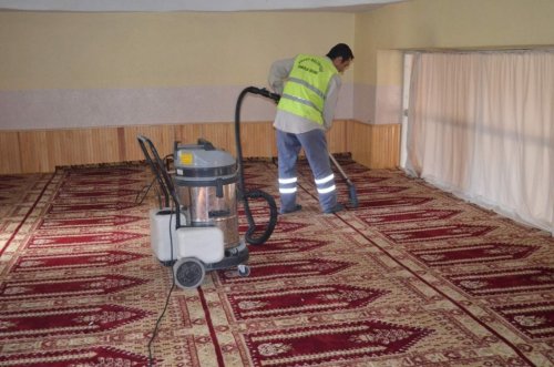 Şuhut’ta Camiler Ramazan Ayına Hazırlanıyor