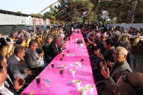 Tekirova Belediyesi Vatandaşlara Aşure İkram Etti