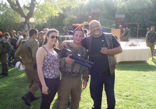 terakki-ilk-okulu-mezunu-josef-levi-nin-oglu-jezi-(zeki)-levi-israilde-asker.jpg