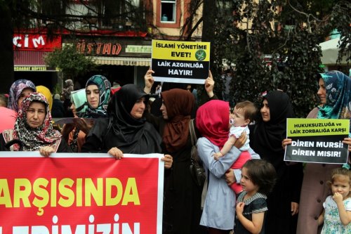 Trabzon’dan Mursi’ye Destek