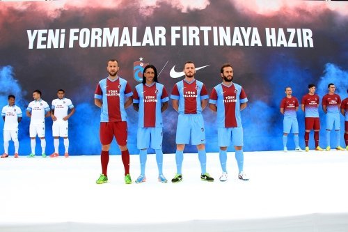 Trabzonspor'un Yeni Formaları Görücüye Çıktı