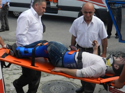 Traktör İle Motosiklet Çarpıştı: 2 Yaralı