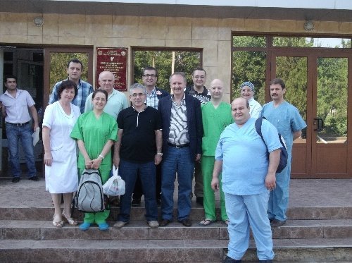 Türk doktorlar 54 hastaya şifa oldu