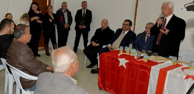 turk_bayragi_uzerinde_lahmacun_yediler_1424861865_0183.jpg turk_bayragi_uzerinde_lahmacun_yediler_1424861865_0183.jpg