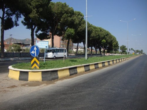 Türkiye'nin İlk Led Aydınlatmalı Karayolu Refüjü