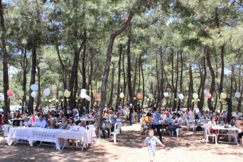 Urla Semaları Gökkuşağına Döndü