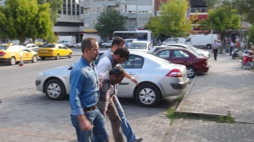 Uşak’ta İki Uyuşturucu Zanlısı Tutuklandı