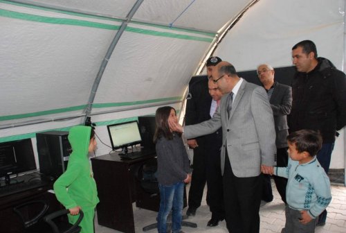 Vali Demirtaş, Suriyeli Öğrencilerle Buluştu