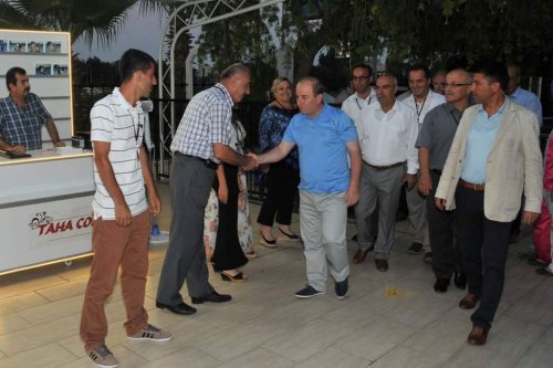 Vali Öztürk Hemşehrilerinin İftarına Katıldı