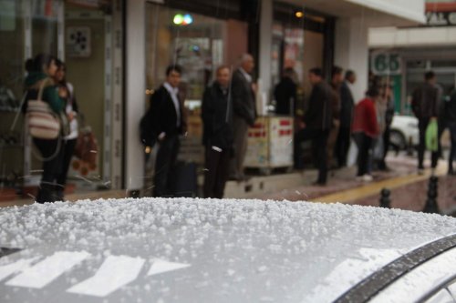Van’da Şiddetli Dolu Yağışı