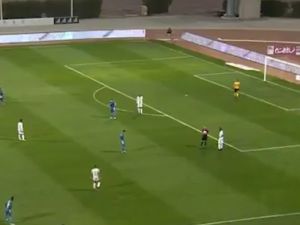 Ezanı duyan İngiliz hakem maça ara verdi